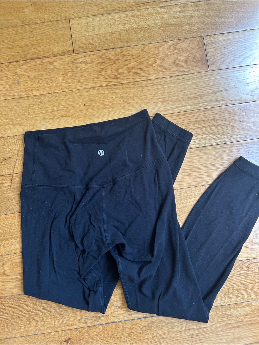 Lululemon 3/4 length Black High-Rise Leggings size 4